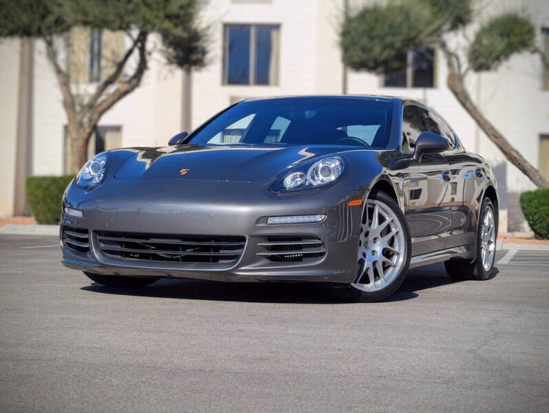 2014 Porsche Panamera S's photo