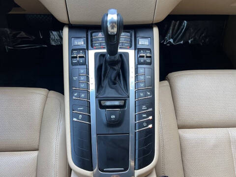 2017 Porsche Macan S