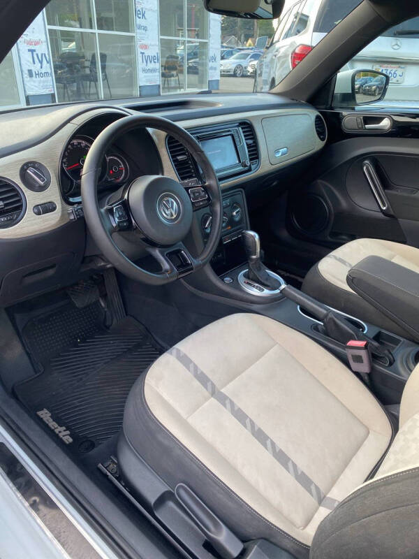 2018 Volkswagen Beetle 2.0T Coast