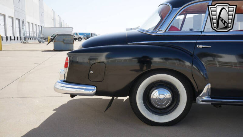 1961 Mercedes-Benz 300-Class