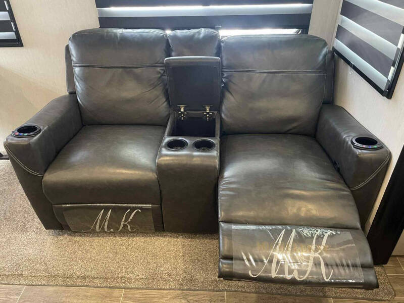 2022 Forest River ARCTIC WOLF