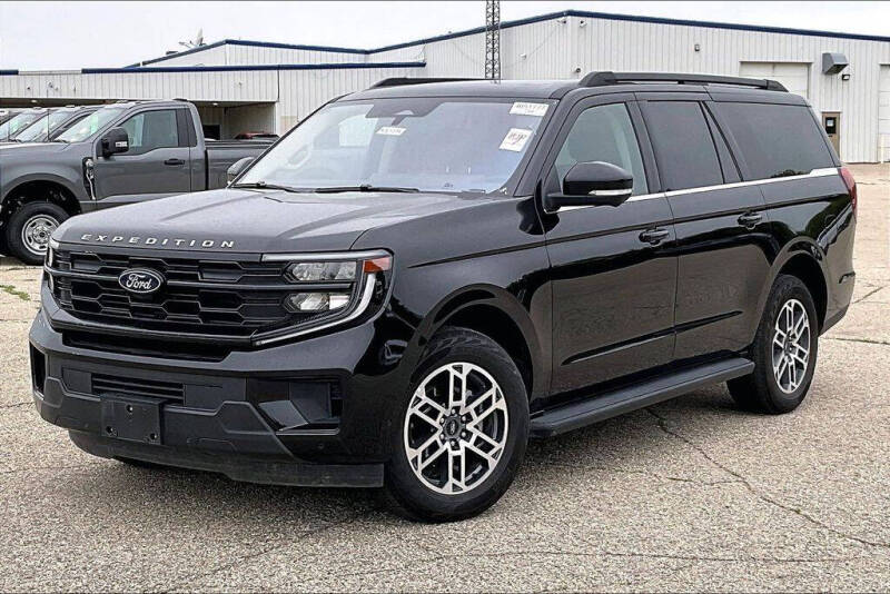 Used 2025 Ford Expedition Active with VIN 1FMJK1J87SEA28632 for sale in Montevideo, Minnesota
