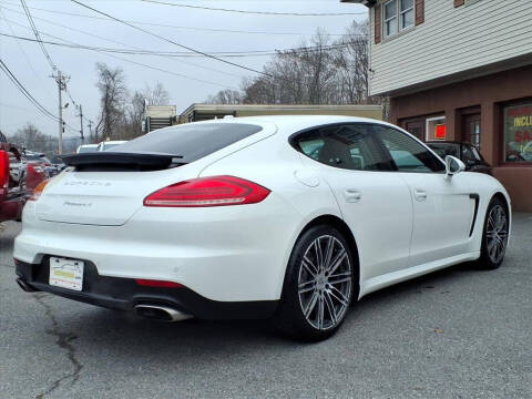 2015 Porsche Panamera 4