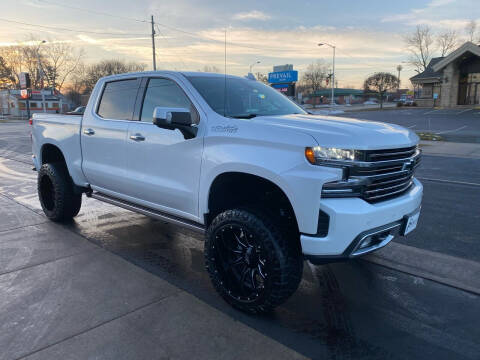 2020 Chevrolet Silverado 1500 for sale at AMERICAN AUTO SALES AND SERVICE in Marshfield WI