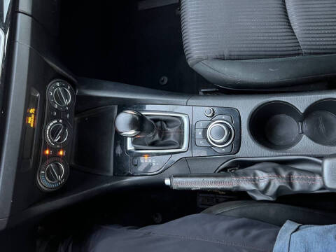 2015 Mazda MAZDA3 i Touring