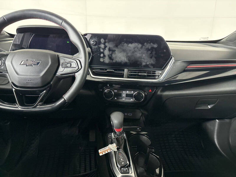 2025 Chevrolet Trax RS