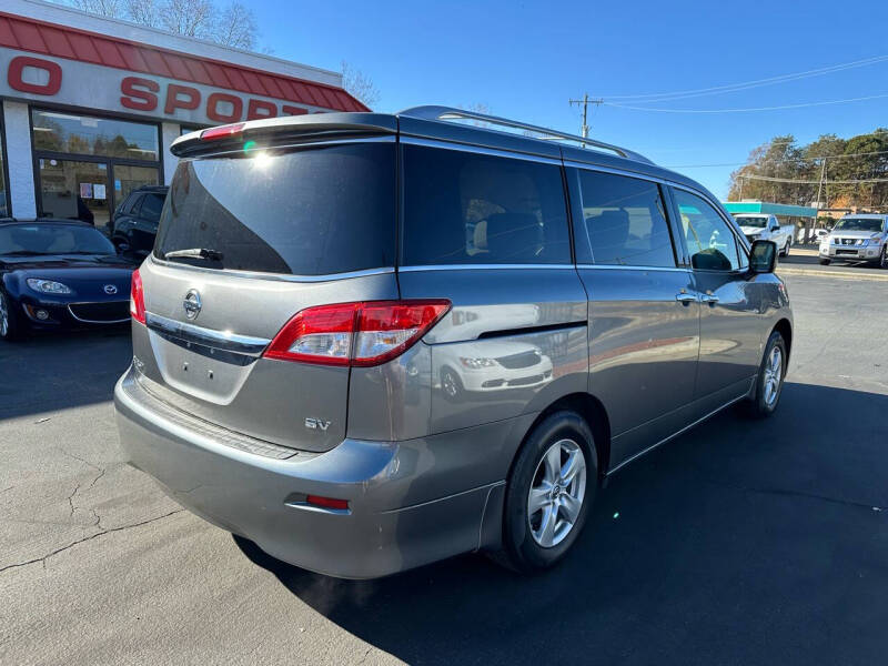 2015 Nissan Quest SV photo 5