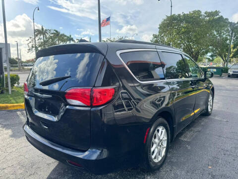 2020 Chrysler Voyager LXi