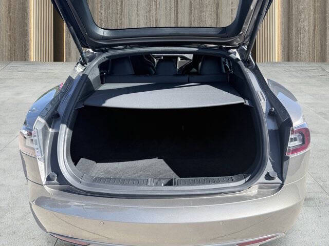 2015 Tesla Model S 70D