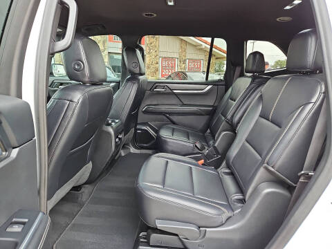 2024 GMC Acadia Elevation