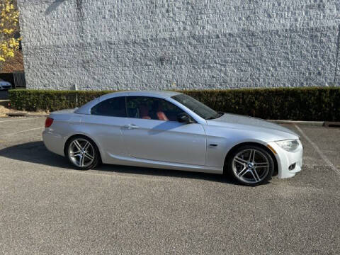 2013 BMW 3 Series for sale at Select Auto in Smithtown NY