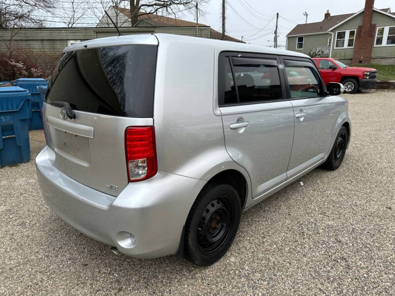 2012 Scion xB Base photo 14