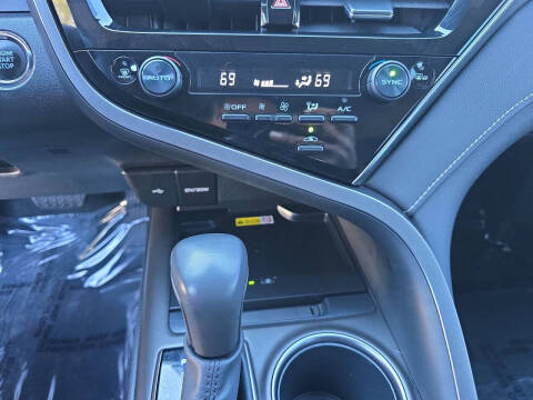 2023 Toyota Camry SE