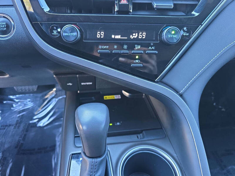 2023 Toyota Camry SE