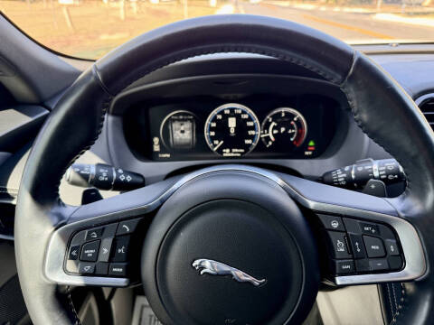 2017 Jaguar F-PACE 20d R-Sport