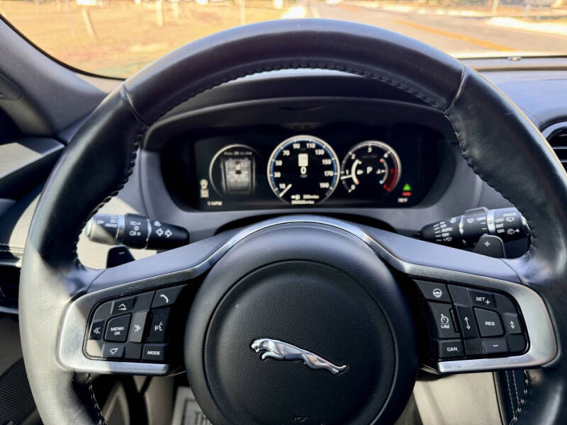 2017 Jaguar F-PACE 20d R-Sport