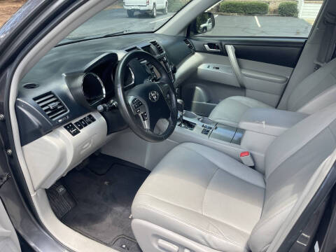 2013 Toyota Highlander SE