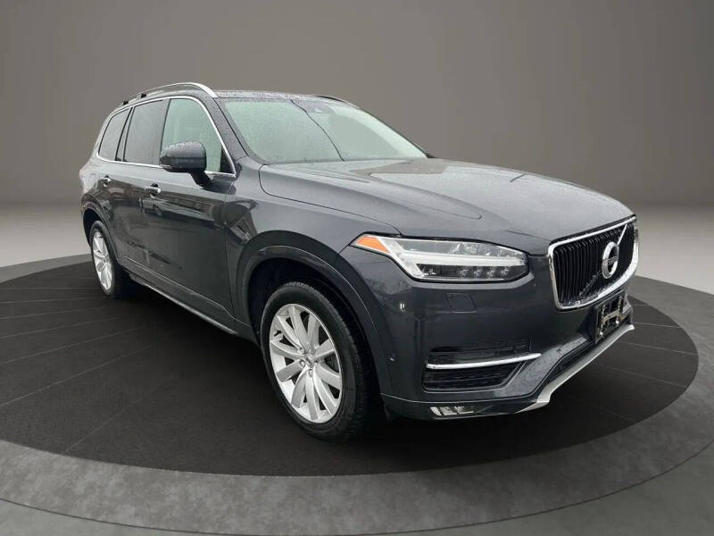 2016 Volvo XC90 T6 Momentum