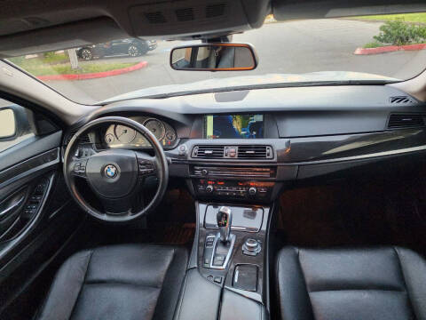 2012 BMW 5 Series 528i