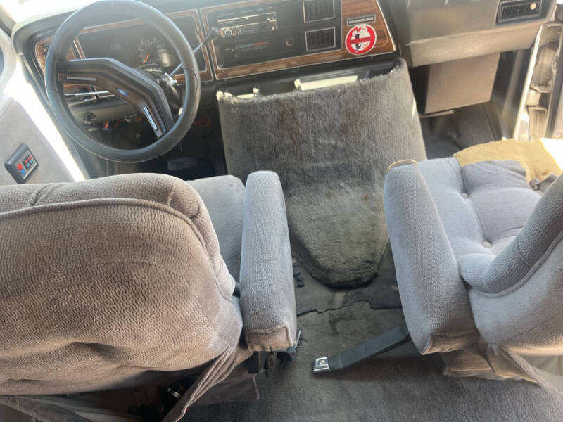 1989 Ford E-Series E-150