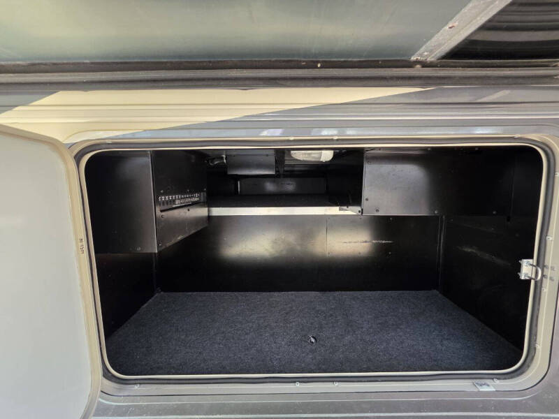 2020 Winnebago Vista