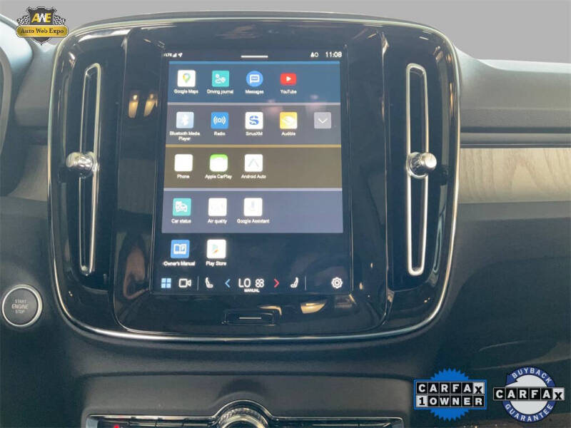 2025 Volvo XC40 B5 Plus Bright Theme