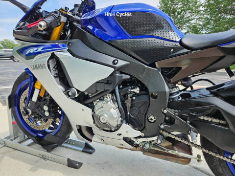 2015 Yamaha YZF-R1
