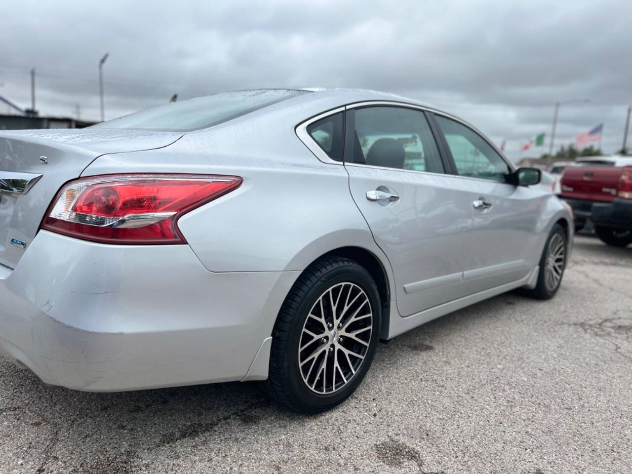 2013 Nissan Altima for sale at J-R Auto Sales LLC in Houston, TX