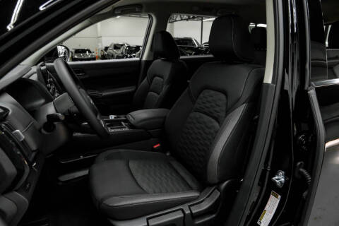 2025 Nissan Pathfinder S