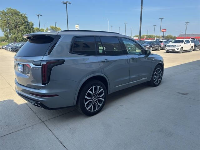 2024 Cadillac XT6 Sport