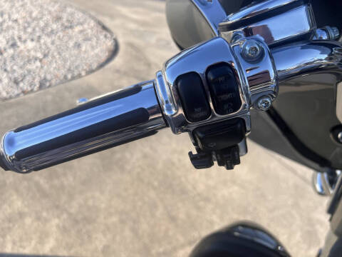 2006 Harley-Davidson FLHTCUSE