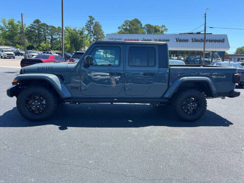 2025 Jeep Gladiator Sport