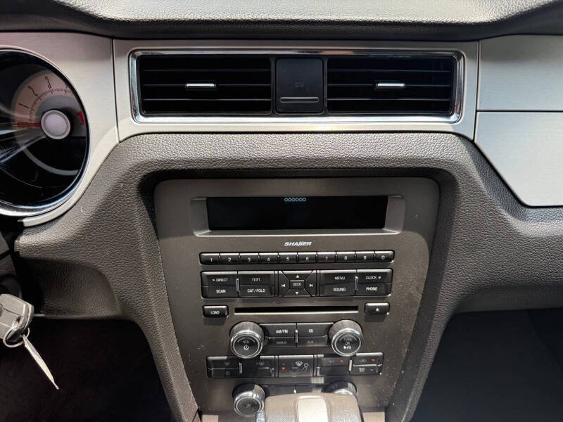 2010 Ford Mustang V6 Premium