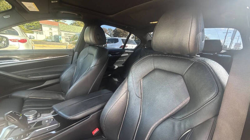 2019 BMW 5 Series 540i