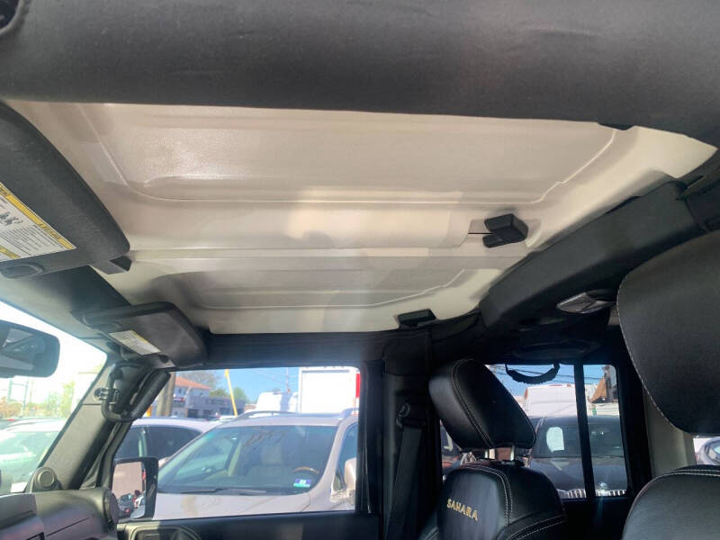 2013 Jeep Wrangler Unlimited Sahara