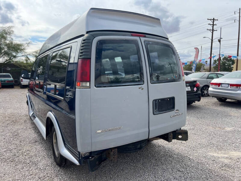 2000 Chevrolet Express