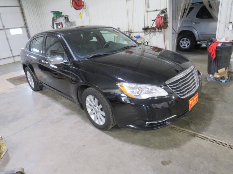 Used 2014 Chrysler 200 Limited with VIN 1C3CCBCG0EN172892 for sale in Pierre, SD