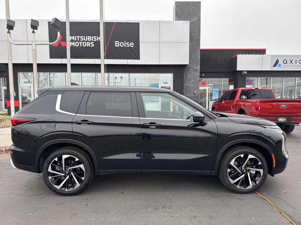 2024 Mitsubishi Outlander for sale at Axio Auto Boise in Boise, ID