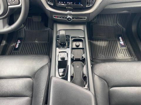 2023 Volvo XC60 B5 Core