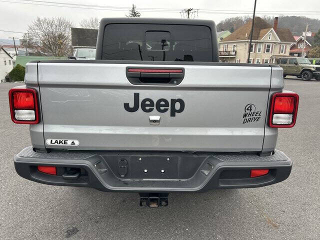 2021 Jeep Gladiator Willys