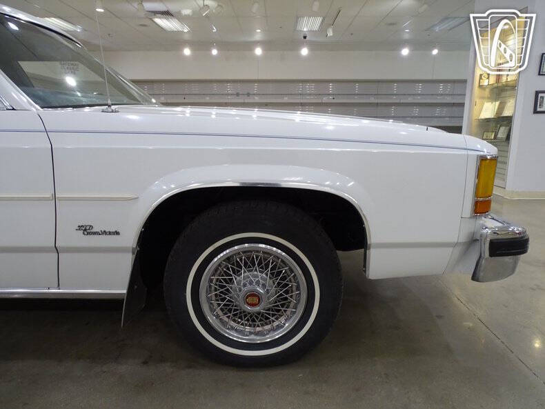 1985 Ford LTD Crown Victoria
