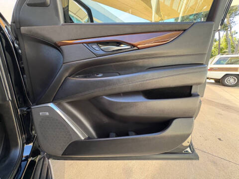 2019 Cadillac Escalade Luxury