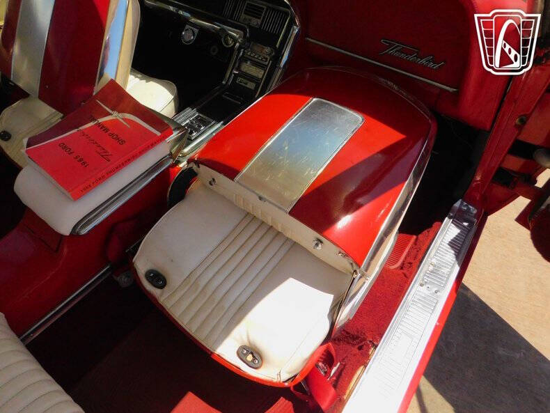 1965 Ford Thunderbird