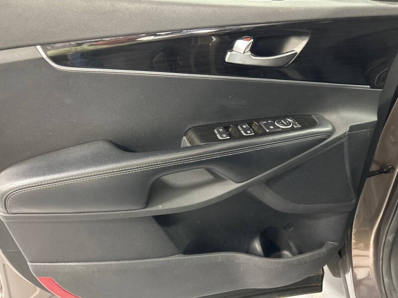 2019 Kia Sorento LX V6