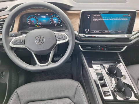 2025 Volkswagen Atlas SE
