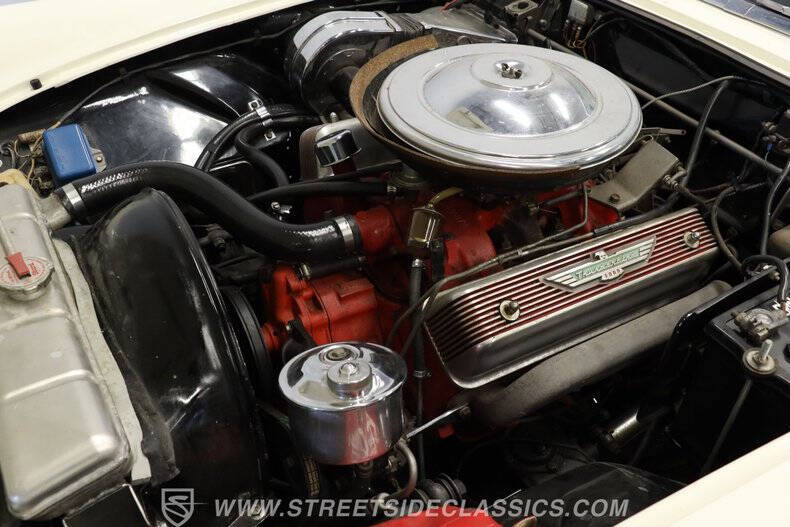 1957 Ford Thunderbird
