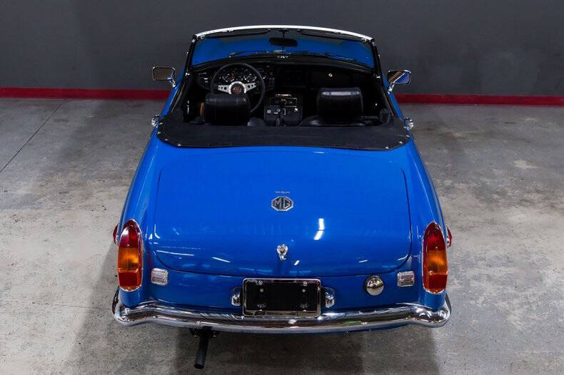 1974 MG EARLY CHROME BUMPER B
