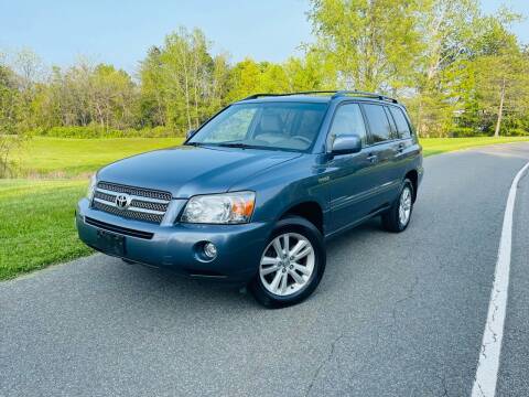 2006 Toyota Highlander Hybrid for sale at Olympia Motor Car Company in Troy NY