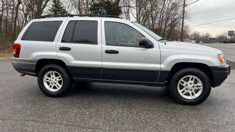 2004 Jeep Grand Cherokee Laredo photo 12