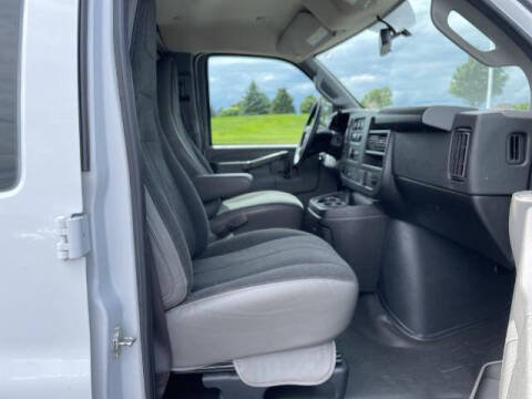2024 Chevrolet Express 2500
